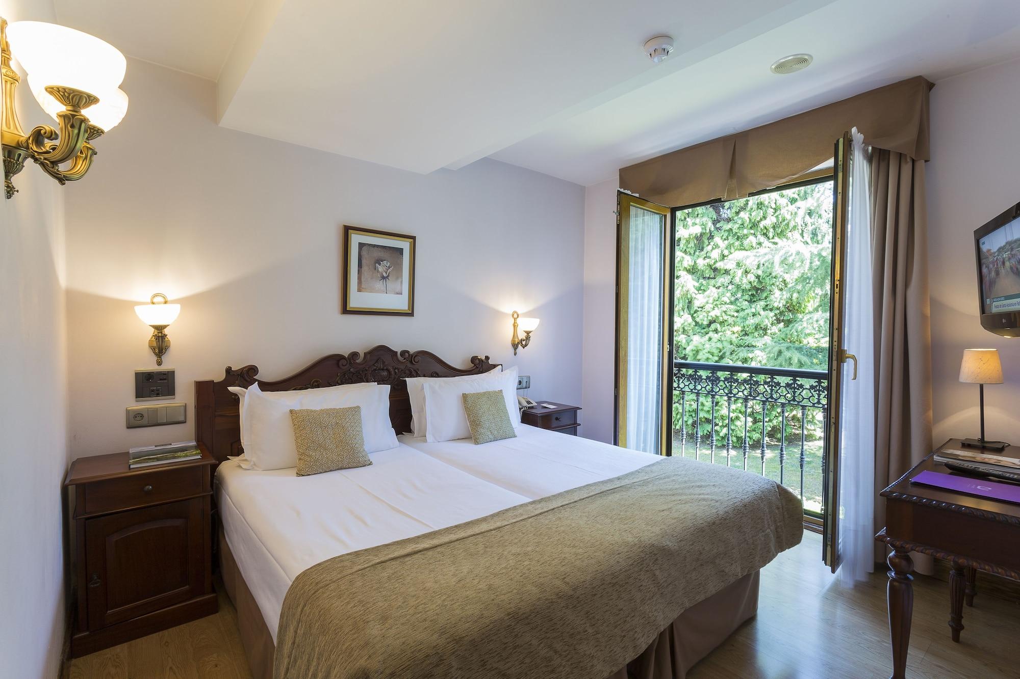 Ayre Hotel Alfonso II Ов'єдо Екстер'єр фото