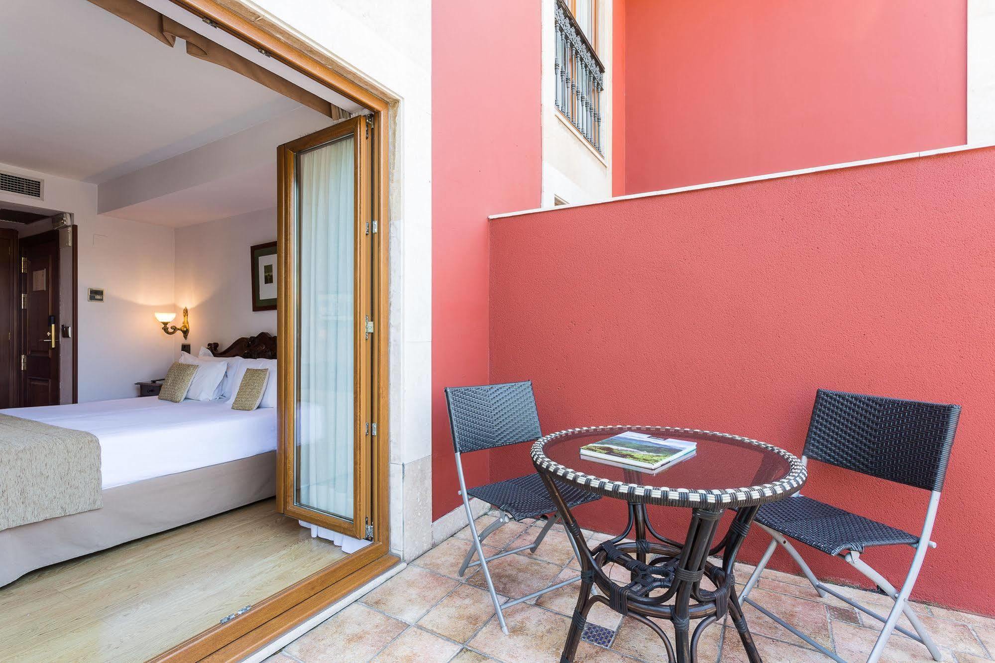 Ayre Hotel Alfonso II Ов'єдо Екстер'єр фото