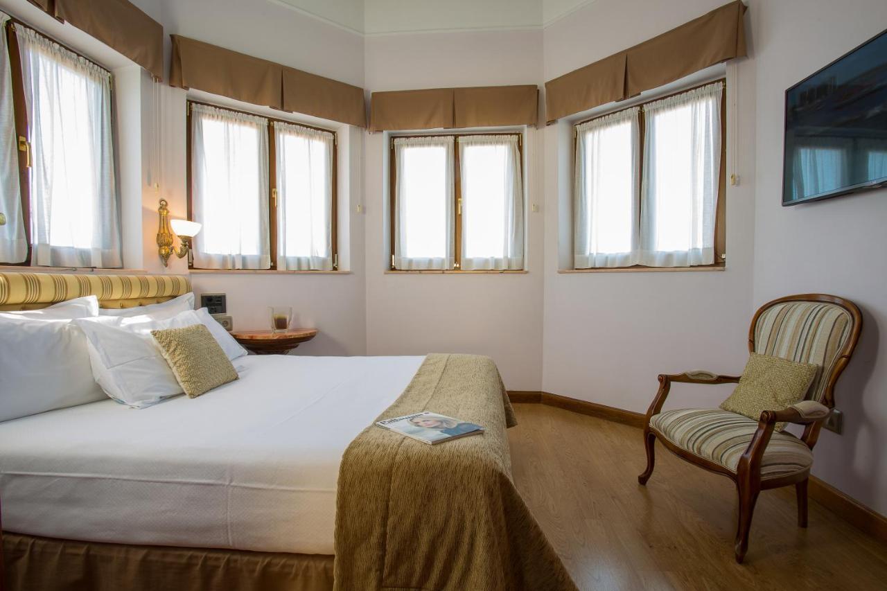 Ayre Hotel Alfonso II Ов'єдо Екстер'єр фото